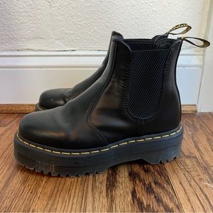 Doc Martens Smooth Leather Platform Chelsea Boots | Size 7